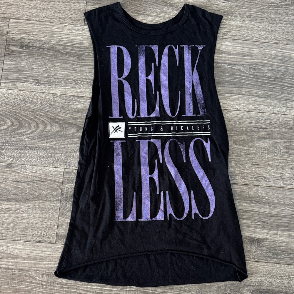 VTG Y2K Young & Reckless Black Tee with Purple Print